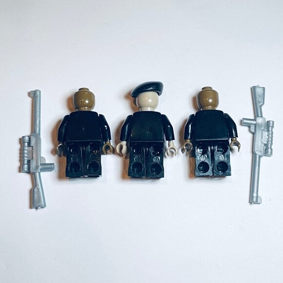 Lot of 3 Police Minifigures with gear and uniform - Picture 6 of 10